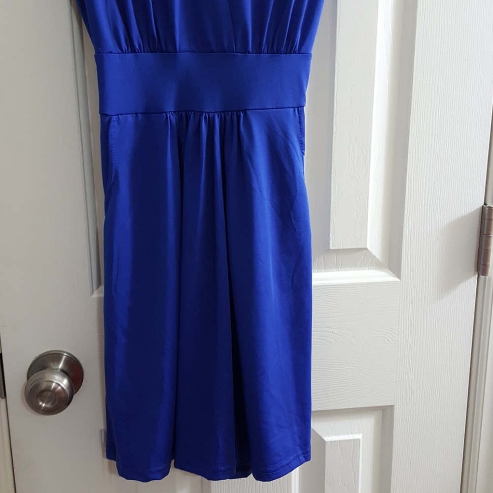 **Dress** - Picture 3 of 4